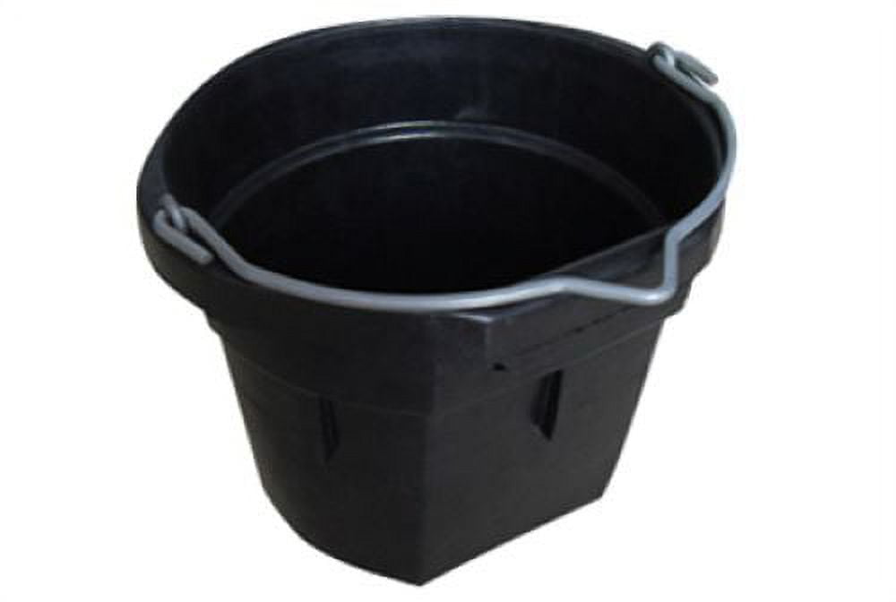 Master Rancher-8 QT Rubber Flat Bucket